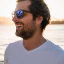 Handsome, tall and tanned guy wants to meet shy woman in Long Island